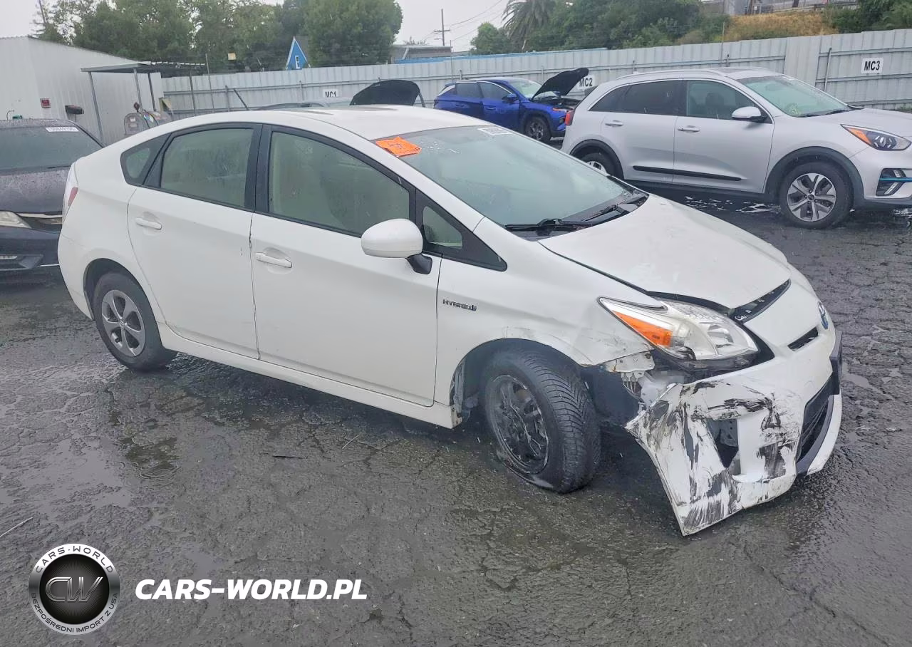 2015 Toyota Prius Two VIN:JTDKN3DU9F1887481 - 4