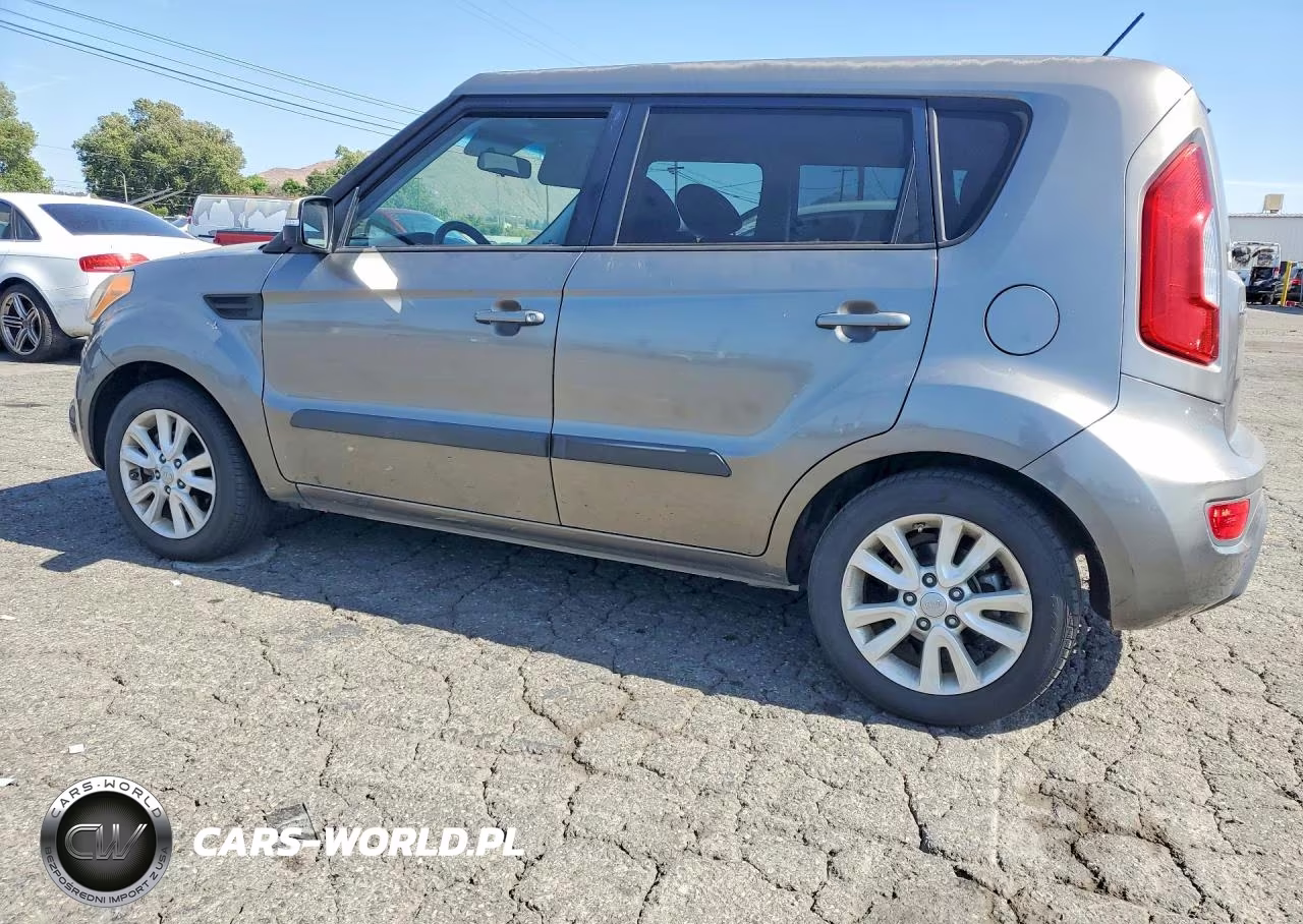2013 Kia Soul + VIN:KNDJT2A61D7609928 - 2