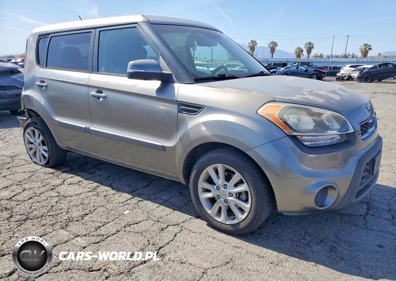 2013 Kia Soul + VIN:KNDJT2A61D7609928 - 4