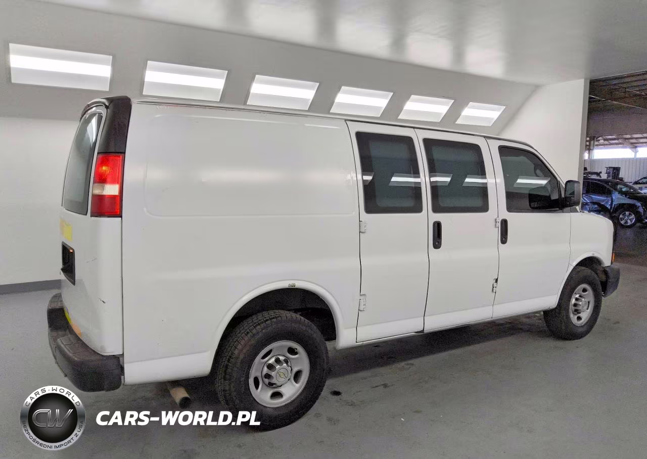 2013 Chevrolet Express G2500 VIN:1GCWGFCA0D1903469 - 3