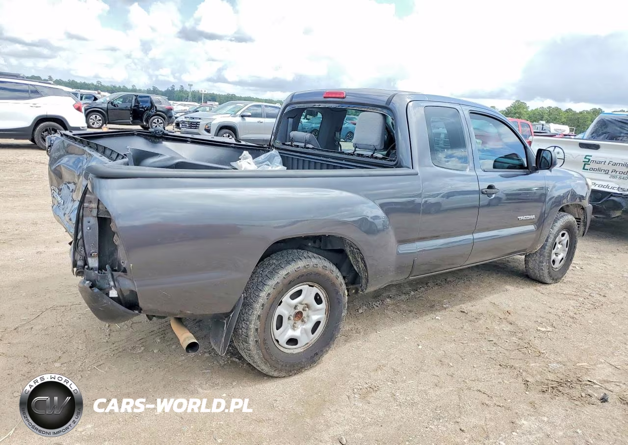 2013 Toyota Tacoma Access Cab VIN:5TFTX4CN8DX028410 - 3