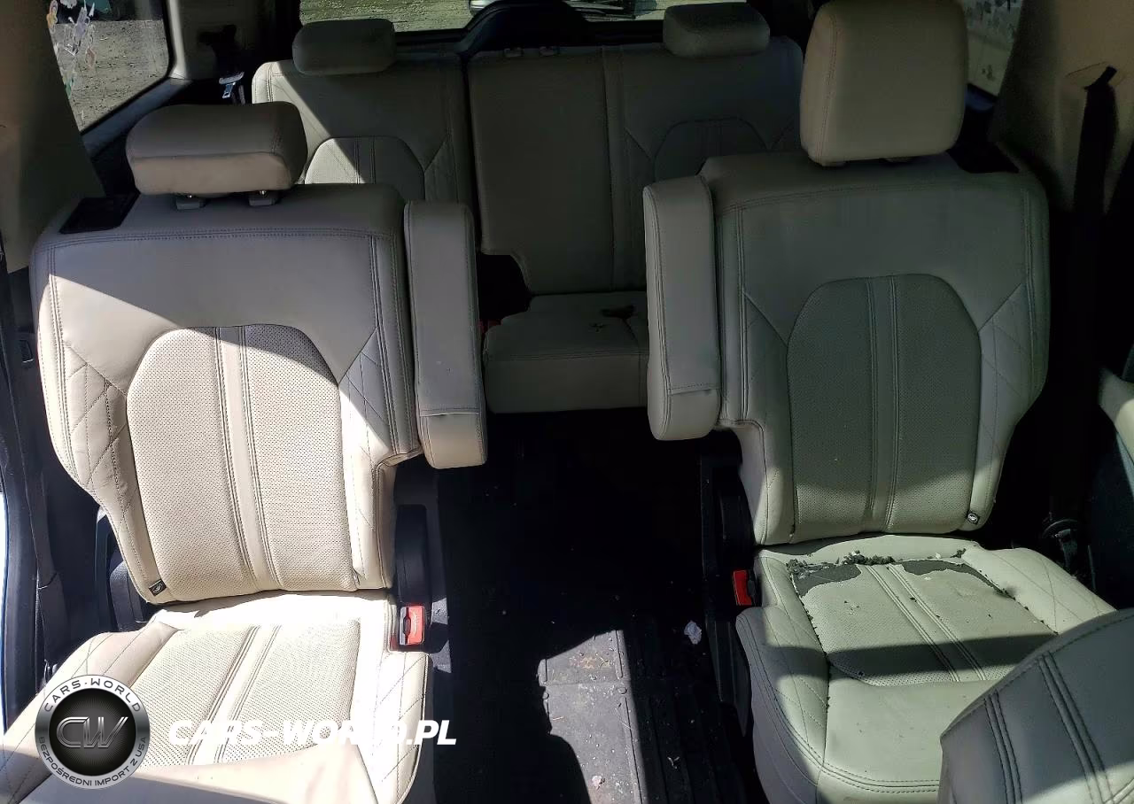 2019 Ford Expedition Platinum VIN:1FMJU1MT2KEA23851 - 10