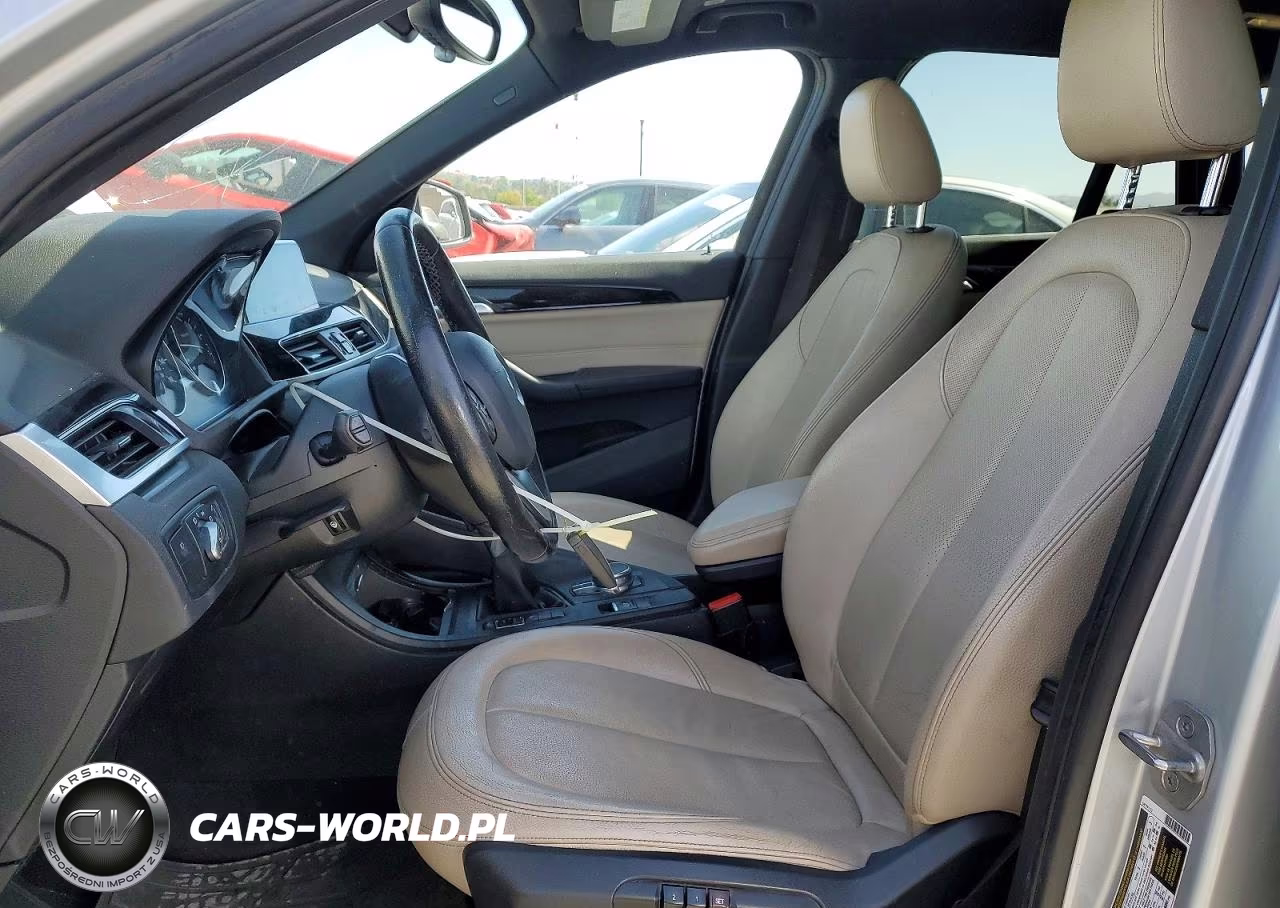 2018 BMW X1 Sdrive28I VIN:WBXHU7C37J5H40788 - 7