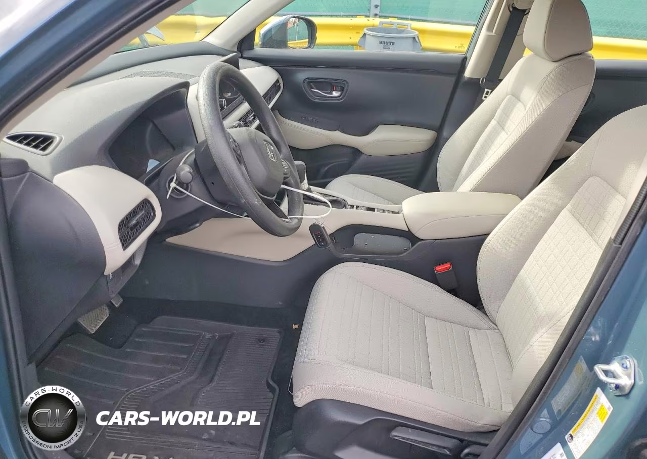 2025 Honda Hr-V Lx VIN:3CZRZ2H37SM797073 - 7