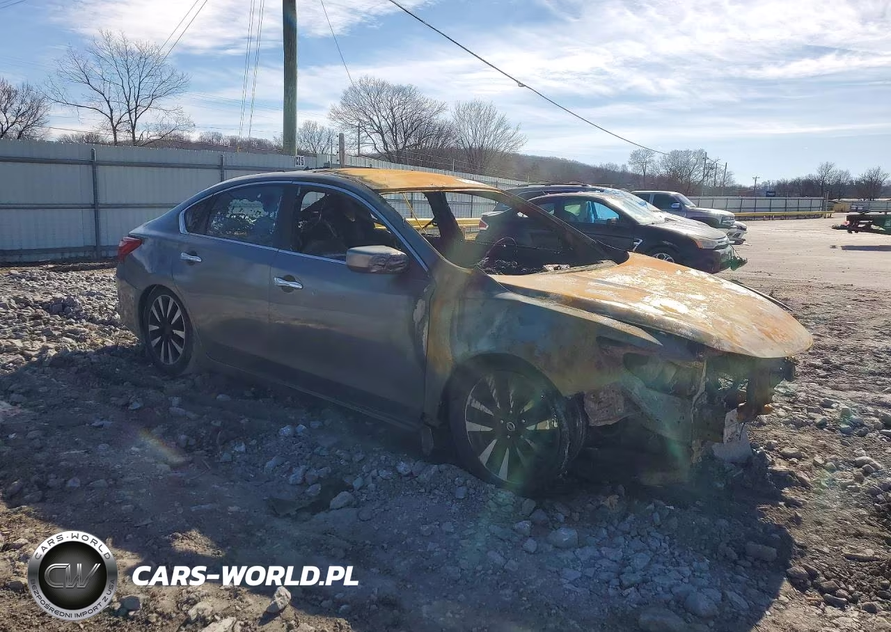 2018 Nissan Altima 2.5 VIN:1N4AL3AP4JC105591 - 4