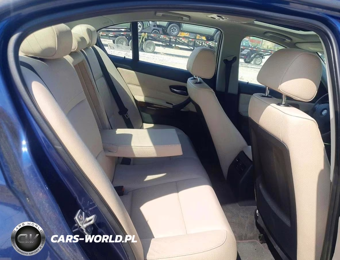 2011 BMW 328 Xi VIN:WBAPK7C58BA971735 - 10