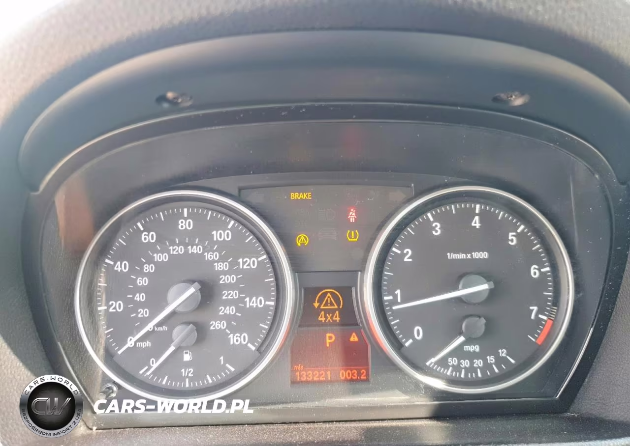 2011 BMW 328 Xi VIN:WBAPK7C58BA971735 - 9