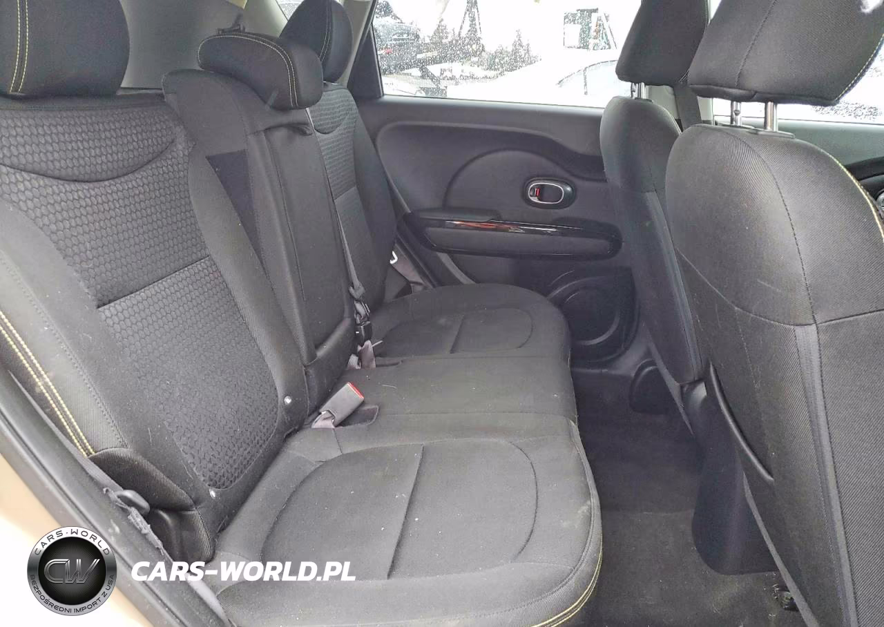 2015 Kia Soul + VIN:KNDJP3A53F7209924 - 10