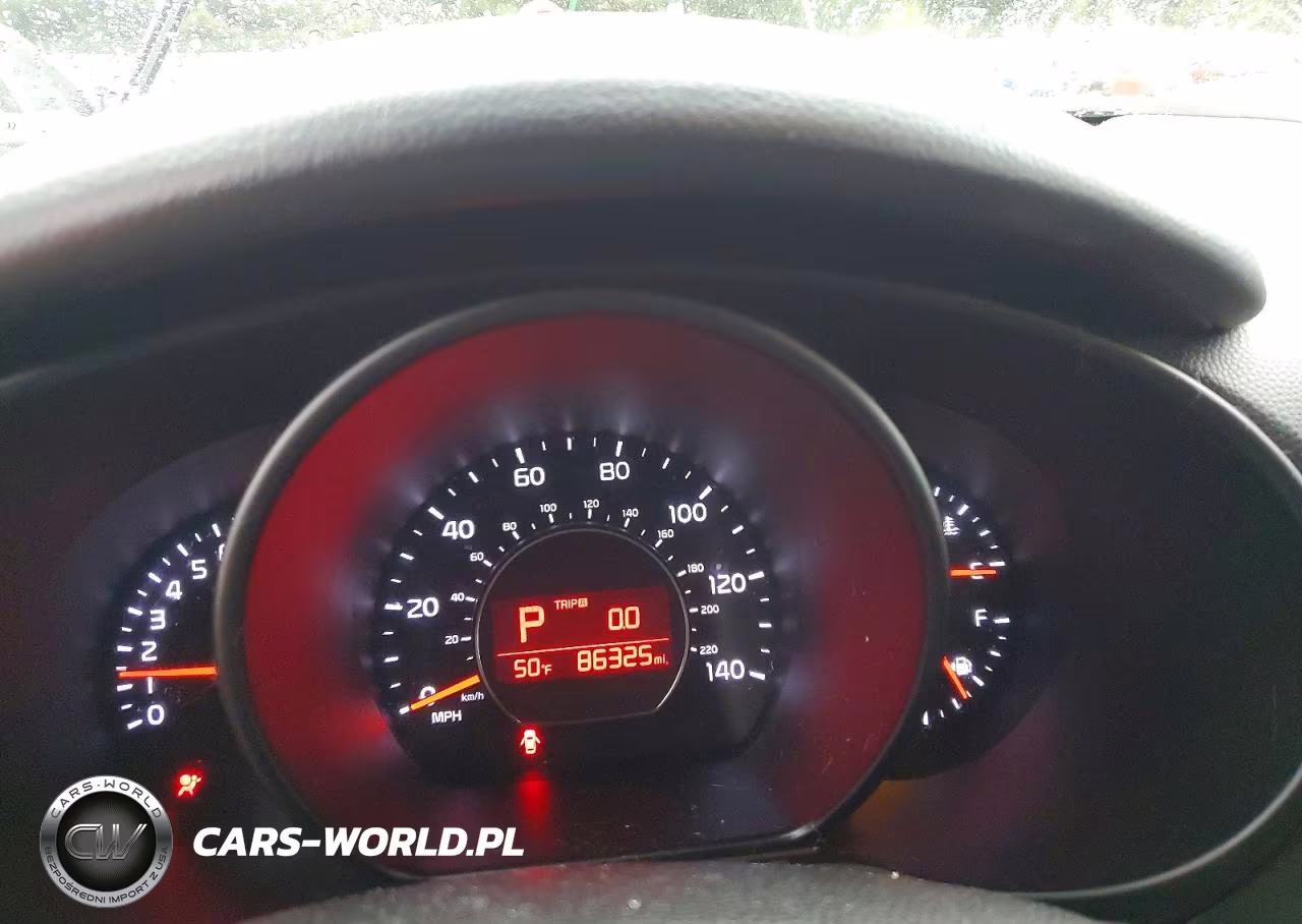 2015 Kia Soul + VIN:KNDJP3A53F7209924 - 9