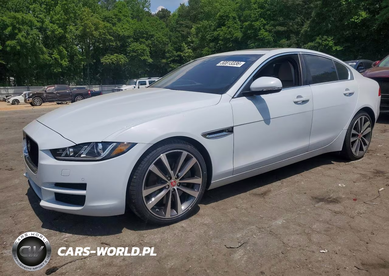 2017 Jaguar Xe Prestige