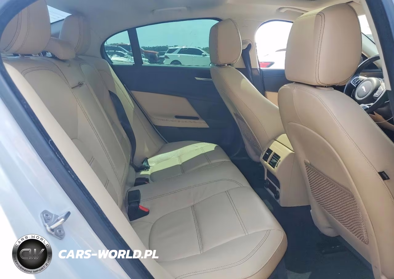 2017 Jaguar Xe Prestige VIN:SAJAE4BV0HA974185 - 10