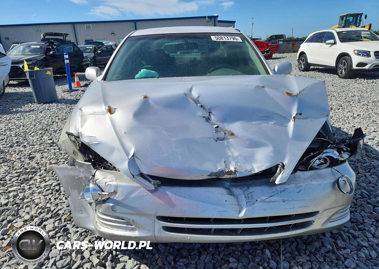 2002 Toyota Camry Le VIN:4T1BE32K12U036040 - 5