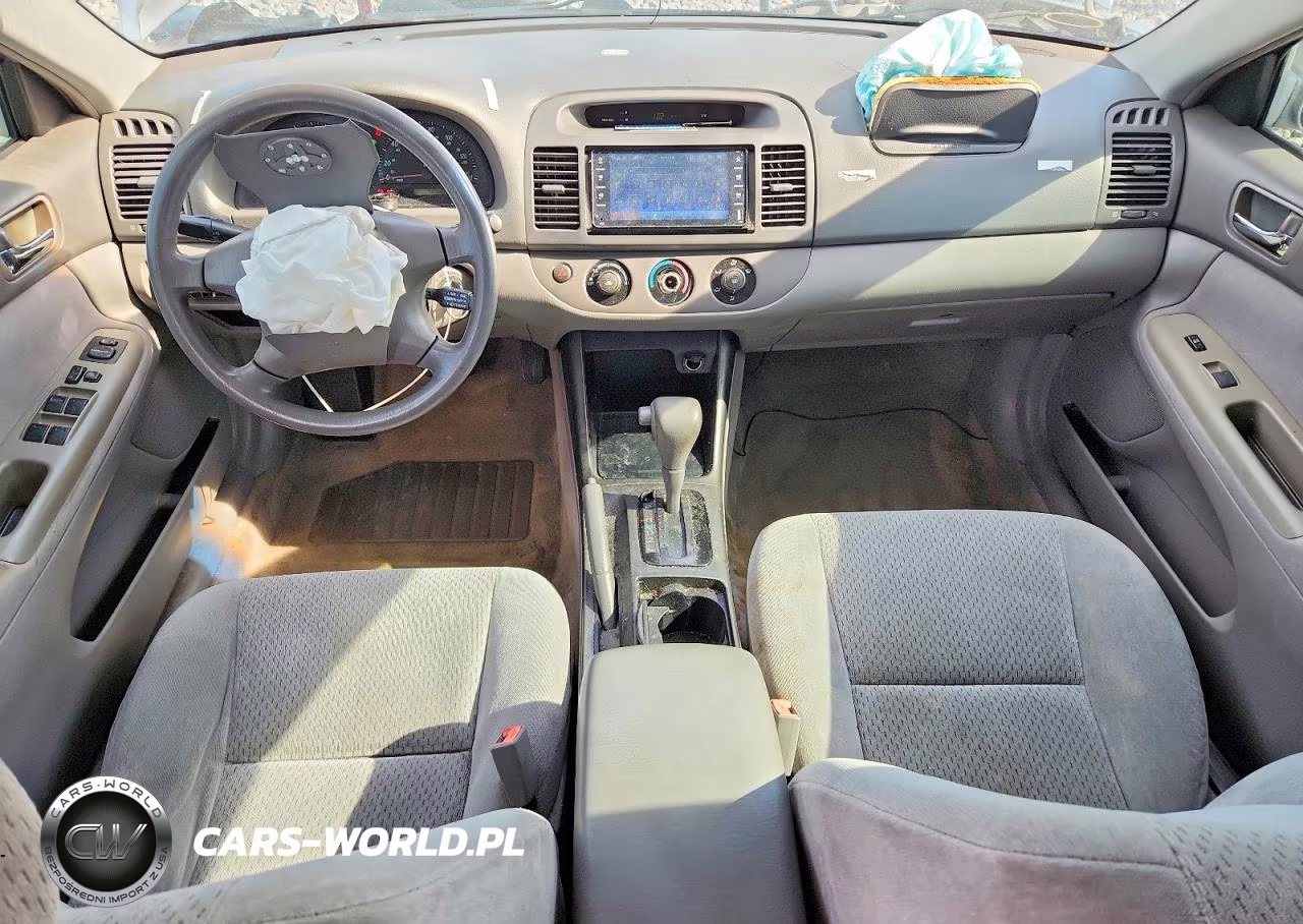 2002 Toyota Camry Le VIN:4T1BE32K12U036040 - 8