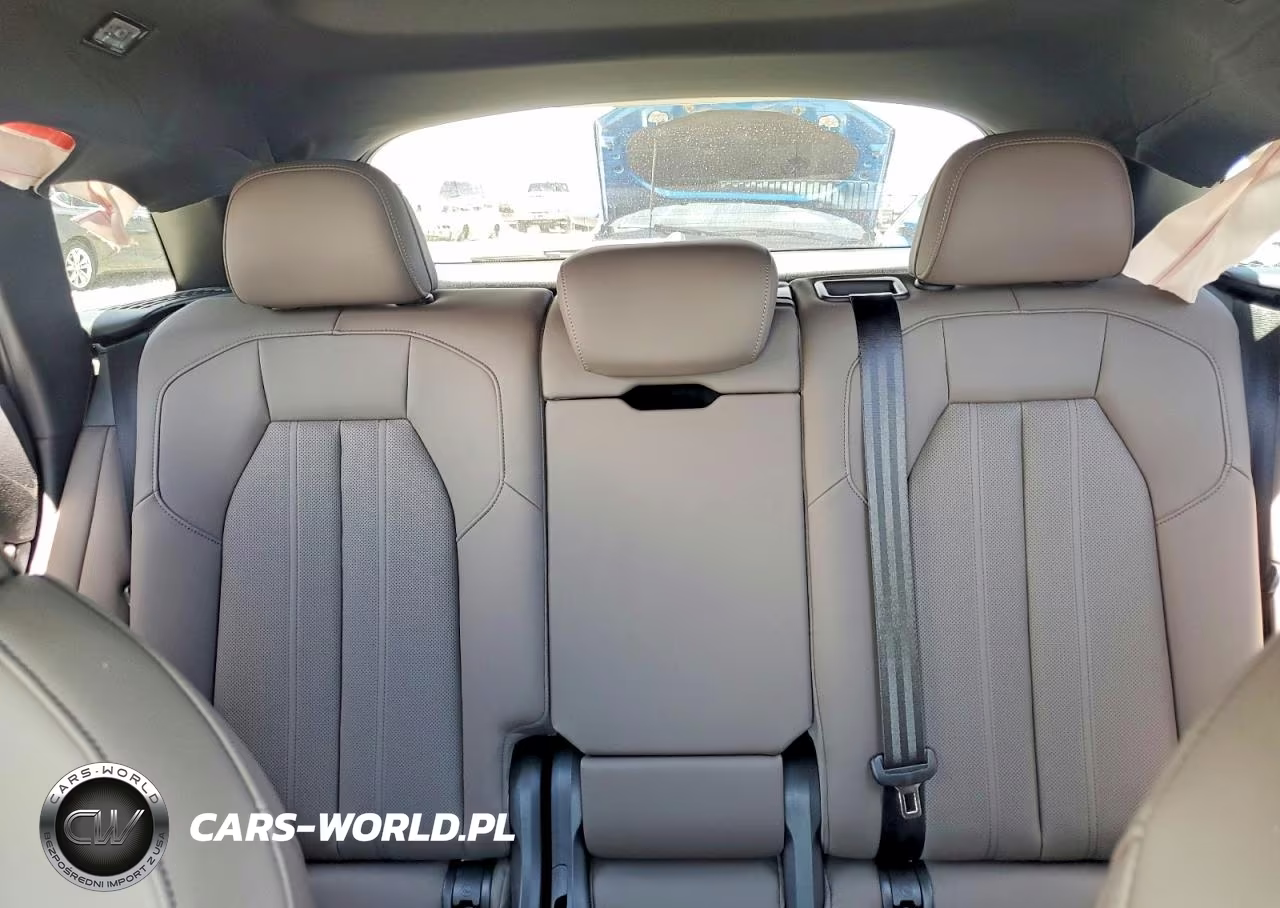 2025 Audi Q5 Premium Plus VIN:WA12AAGU8S2116228 - 10