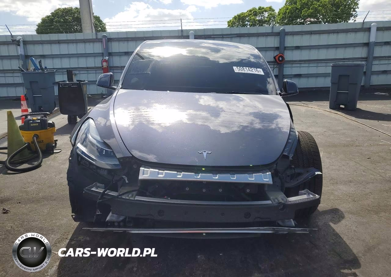 2023 Tesla Model Y VIN:7SAYGDEF4PF911501 - 5