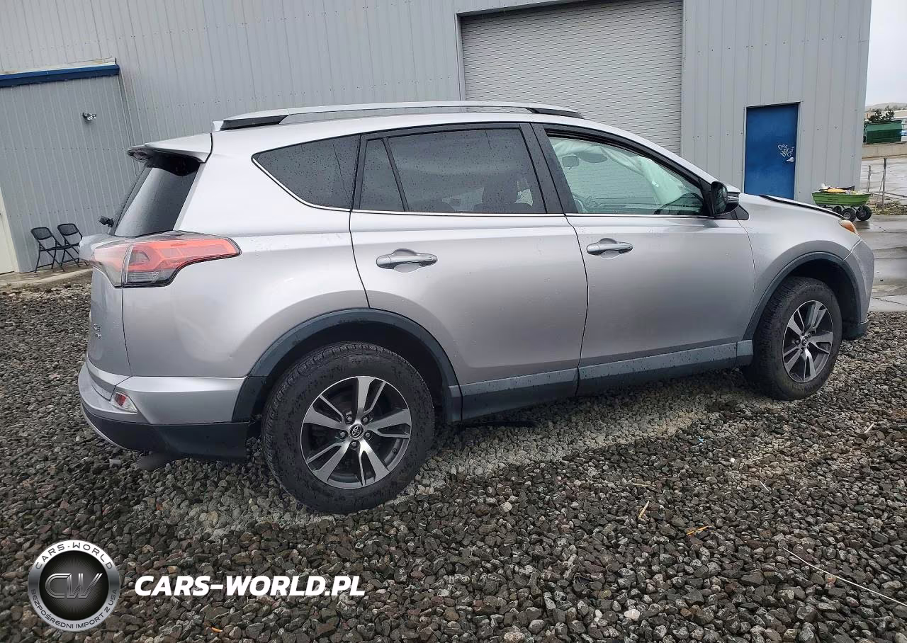 2017 Toyota Rav4 Xle VIN:2T3RFREV9HW620870 - 3