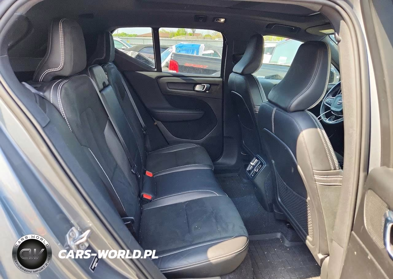 2019 Volvo Xc40 T5 R-Design VIN:YV4162UM9K2117222 - 11