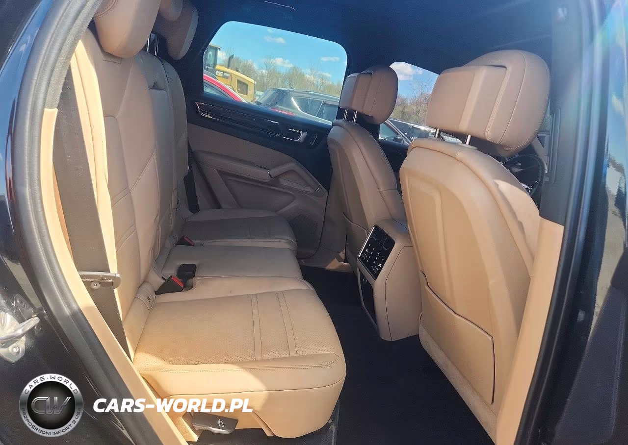 2023 Porsche Cayenne S VIN:WP1AB2AY7PDA15403 - 11