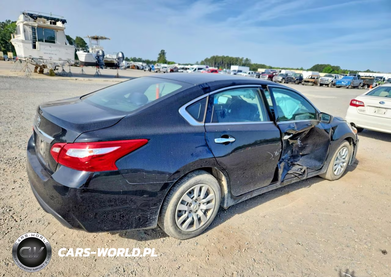 2017 Nissan Altima 2.5 S VIN:1N4AL3AP3HC484982 - 3
