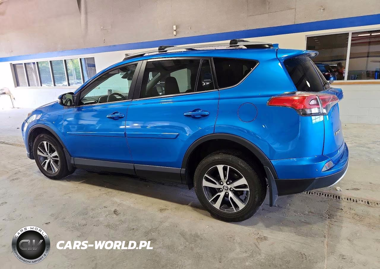 2017 Toyota Rav4 Xle VIN:2T3WFREV5HW326496 - 2