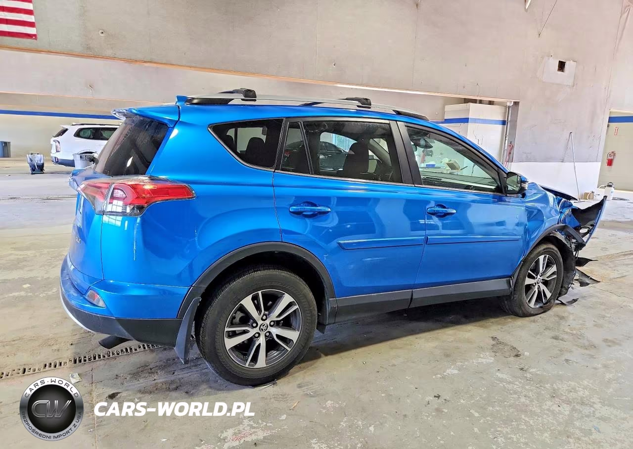 2017 Toyota Rav4 Xle VIN:2T3WFREV5HW326496 - 3