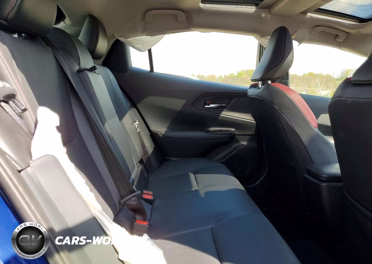 2025 Toyota Prius Plug-In Hybrid Xse VIN:JTDACACU8S3047004 - 10