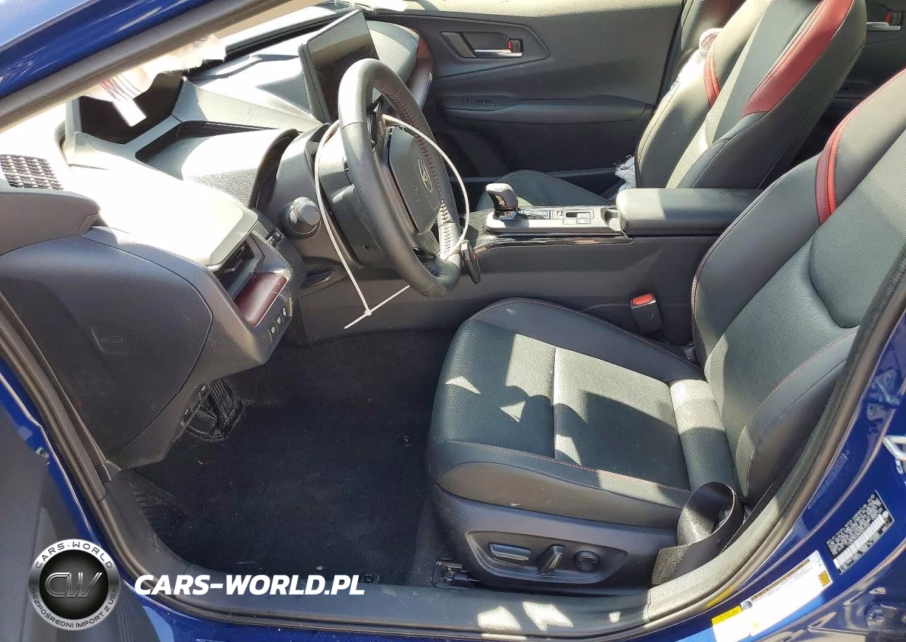 2025 Toyota Prius Plug-In Hybrid Xse VIN:JTDACACU8S3047004 - 7