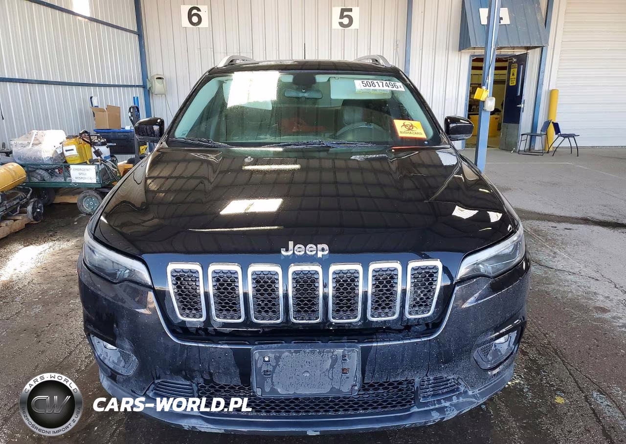 2019 Jeep Cherokee Latitude Plus VIN:1C4PJLLXXKD243316 - 5