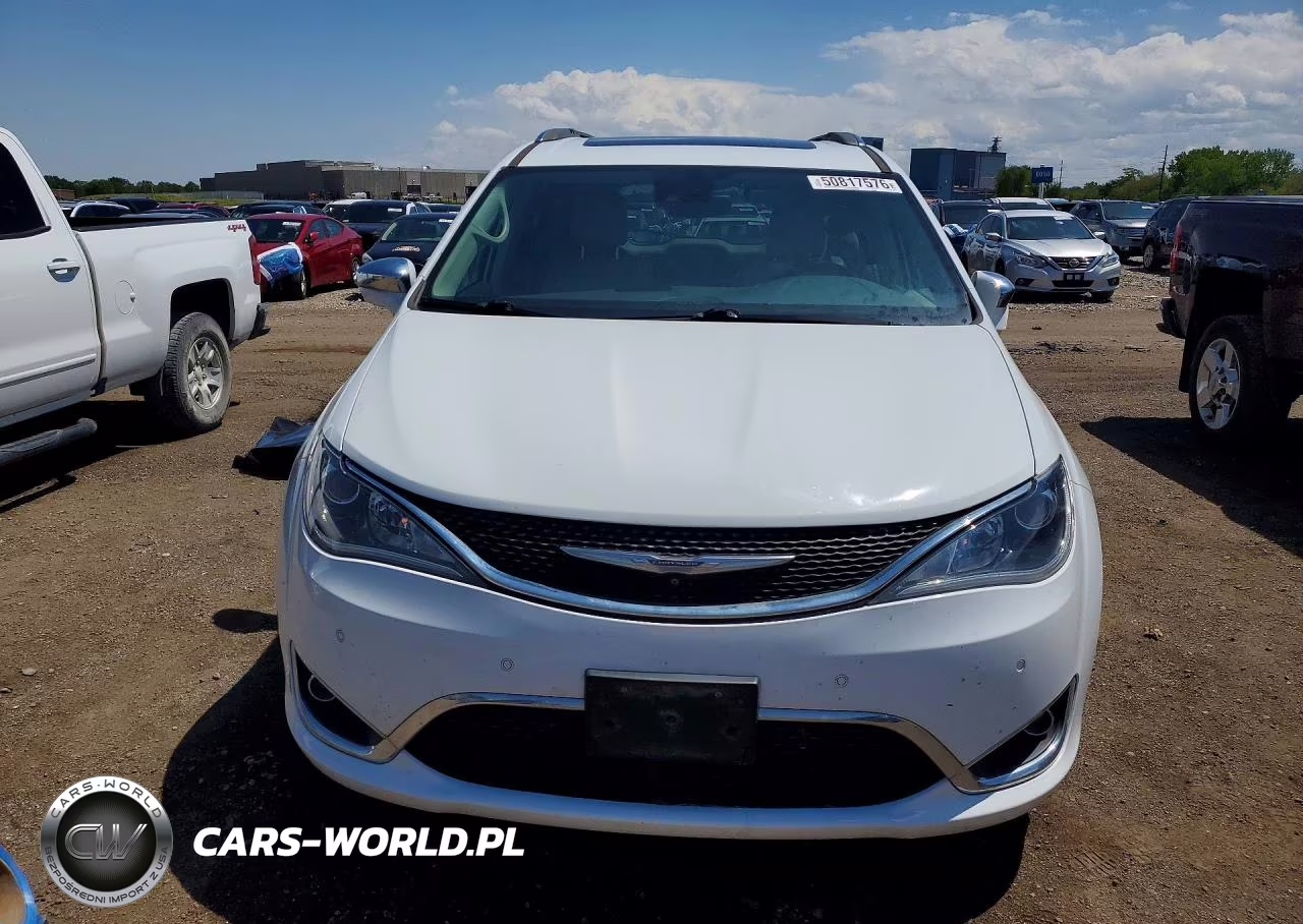 2017 Chrysler Pacifica Limited VIN:2C4RC1GG7HR735454 - 5