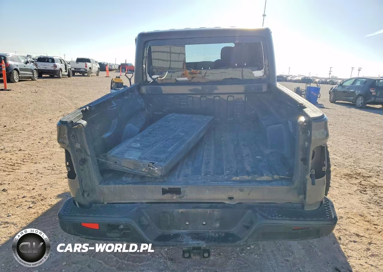 2020 Jeep Gladiator Sport VIN:1C6JJTAGXLL205463 - 6