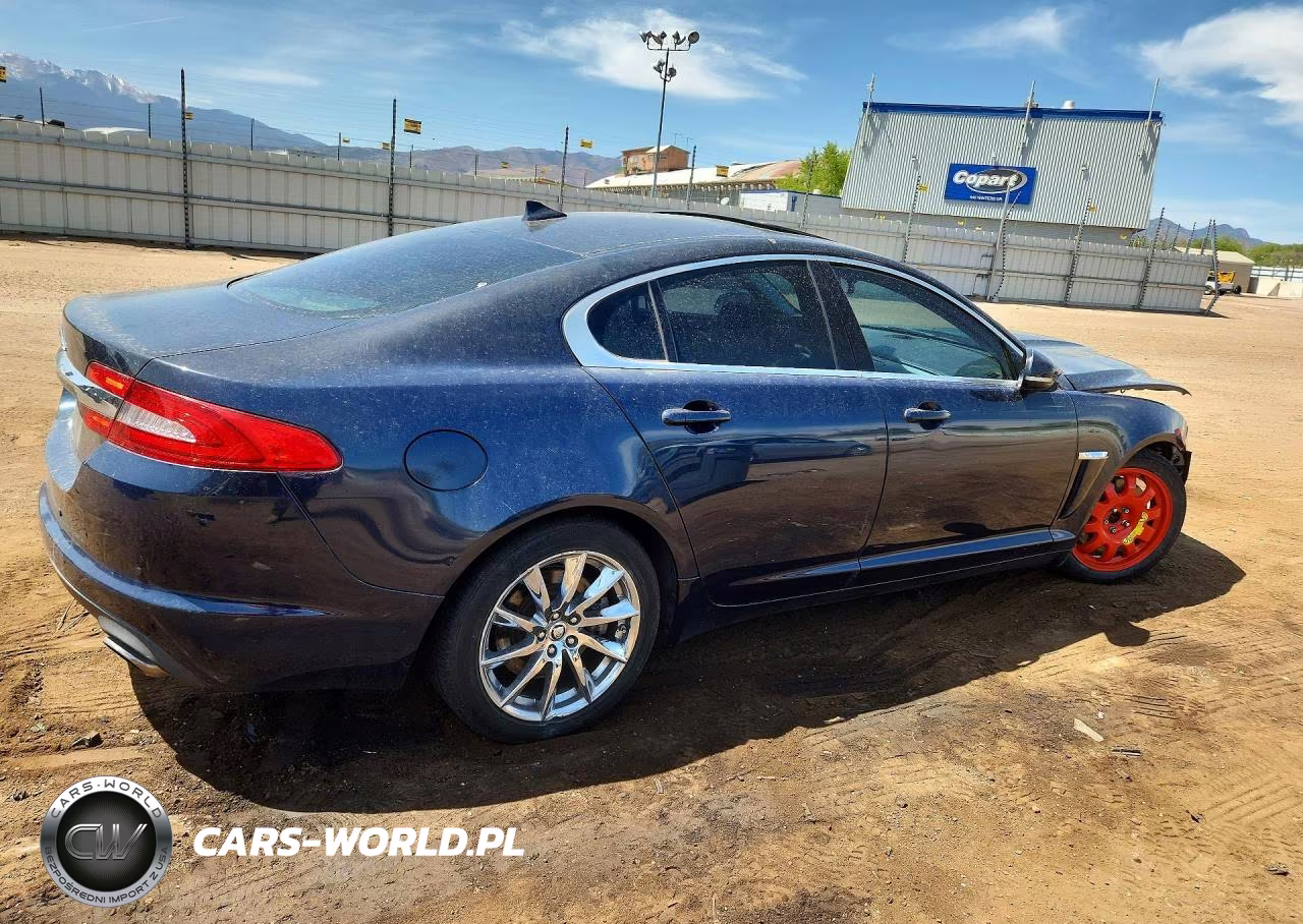 2013 Jaguar Xf VIN:SAJWA0ES0DPS78817 - 3