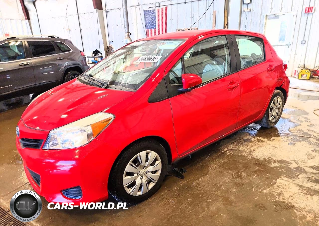 2014 Toyota Yaris 5-Door Le