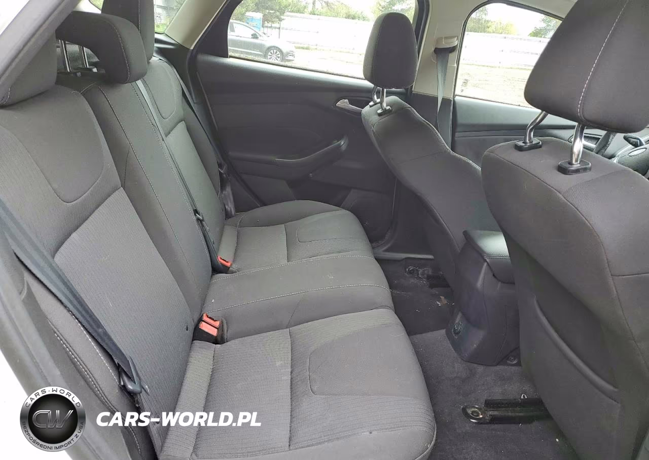 2012 Ford Focus Titanium VIN:1FAHP3N22CL309097 - 10