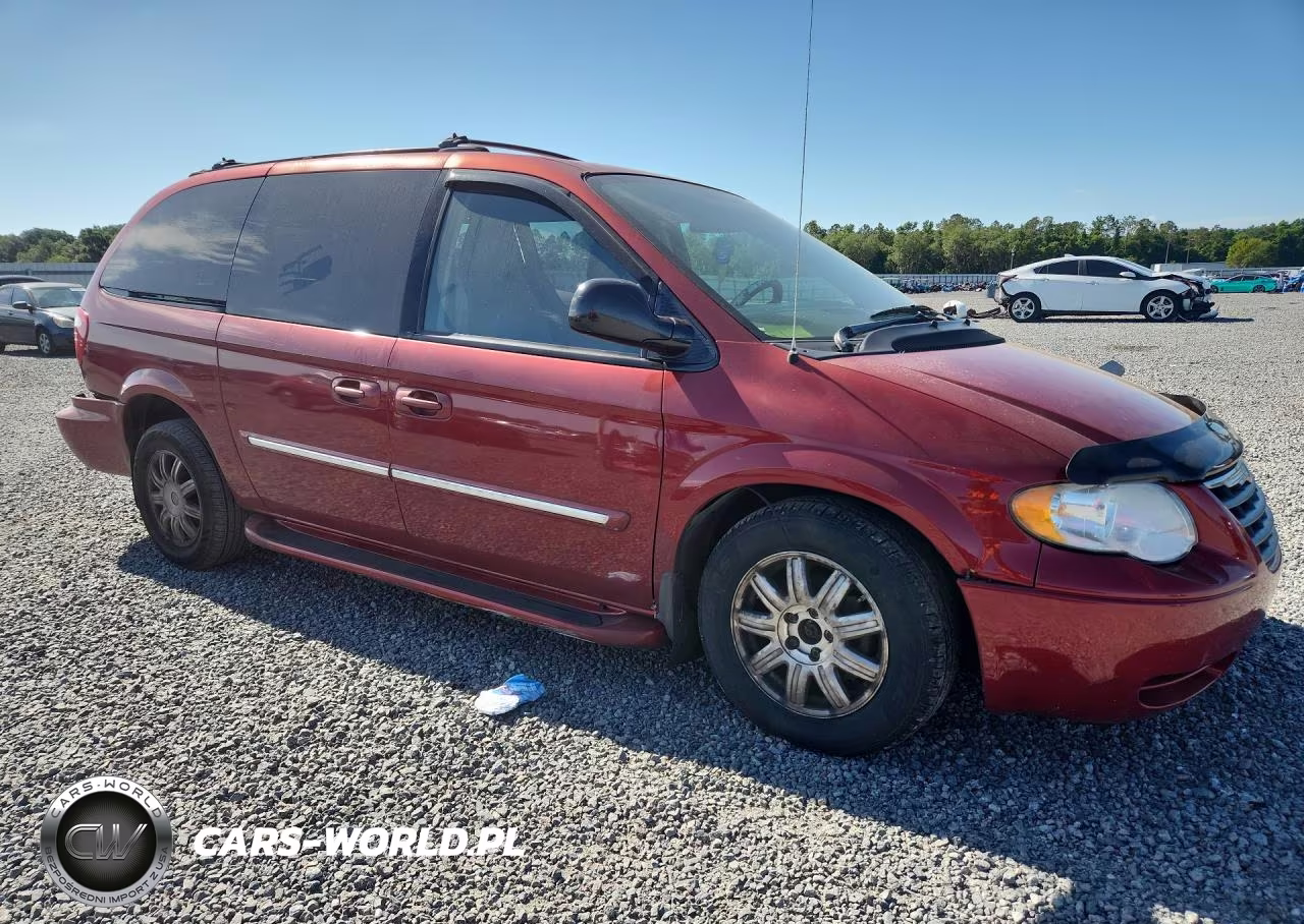 2005 Chrysler Town & Country Touring VIN:2C4GP54L75R296515 - 4