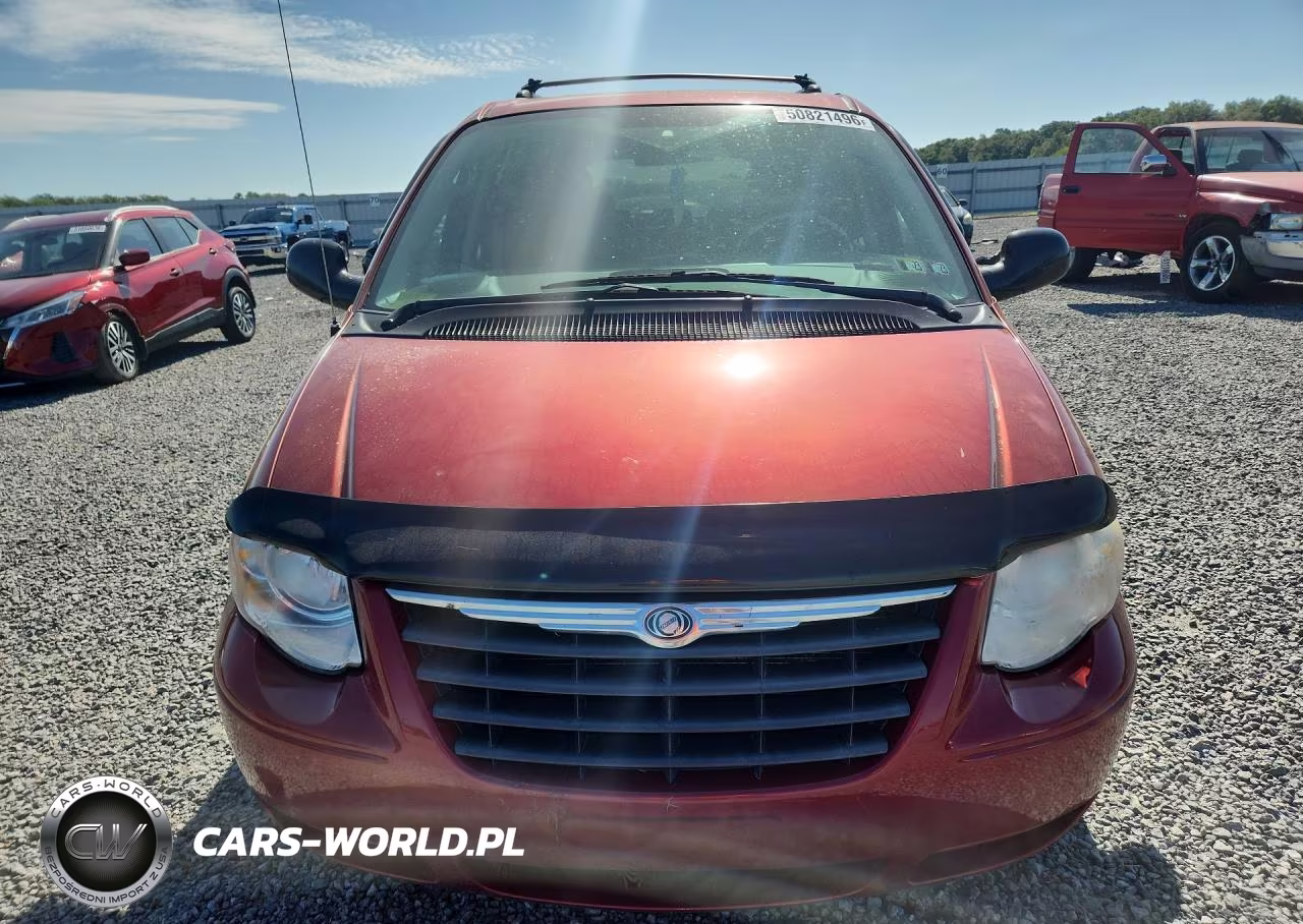 2005 Chrysler Town & Country Touring VIN:2C4GP54L75R296515 - 5