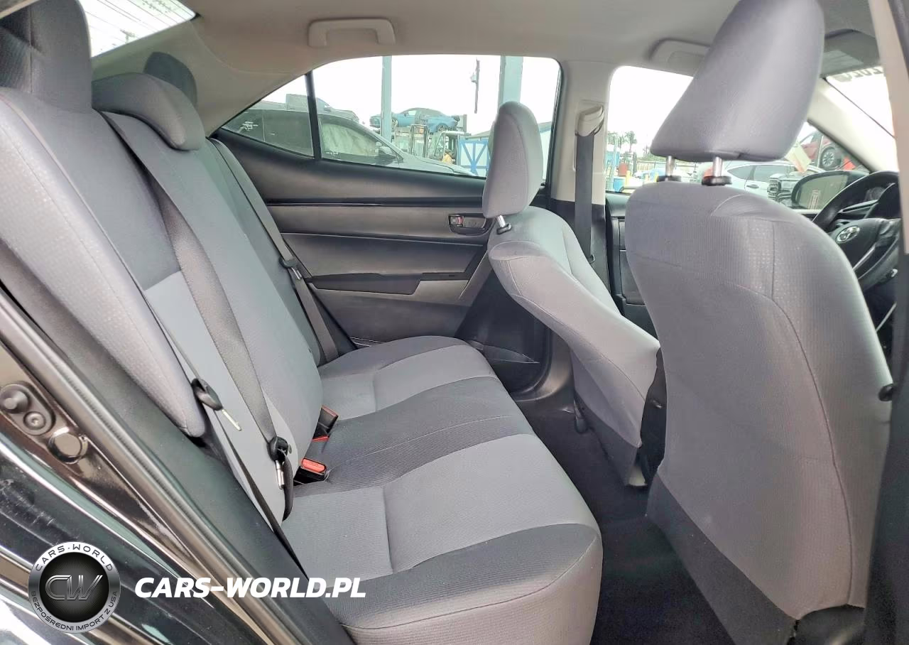 2017 Toyota Corolla L VIN:5YFBURHE8HP640878 - 10