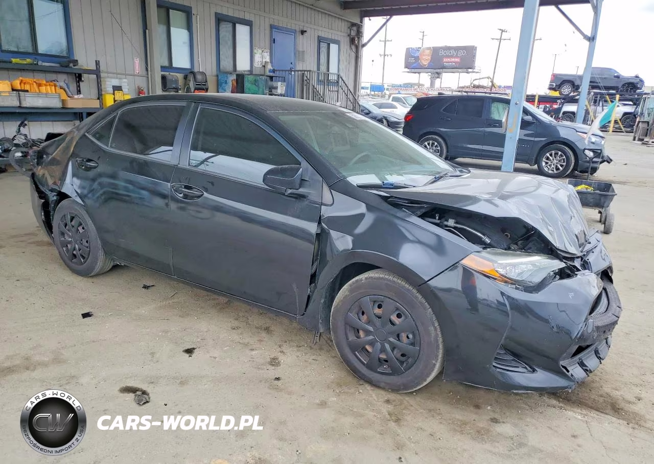 2017 Toyota Corolla L VIN:5YFBURHE8HP640878 - 4