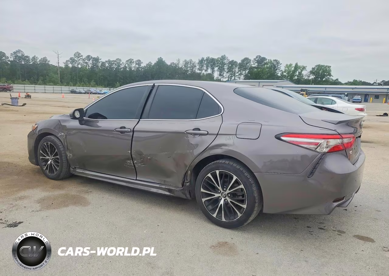 2018 Toyota Camry Se VIN:4T1B11HKXJU511626 - 2