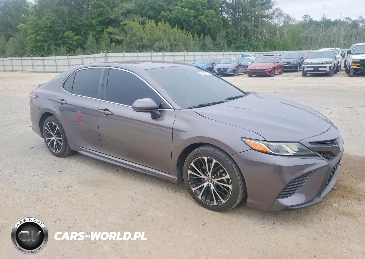 2018 Toyota Camry Se VIN:4T1B11HKXJU511626 - 4