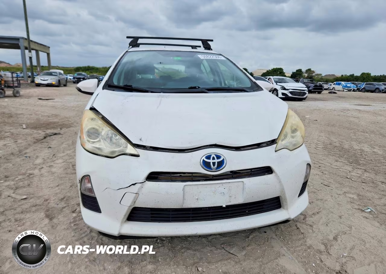 2012 Toyota Prius C Two VIN:JTDKDTB3XC1516970 - 5