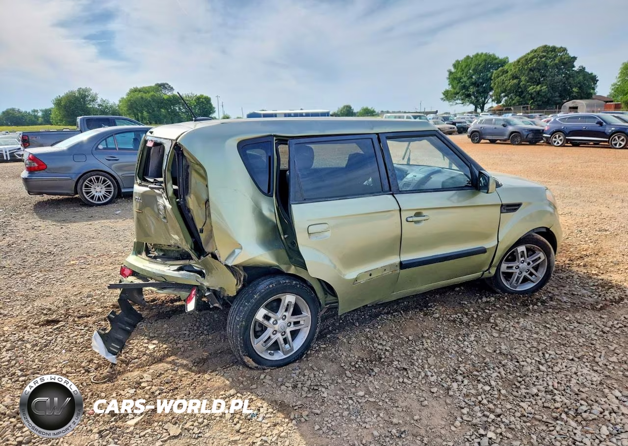 2010 Kia Soul + VIN:KNDJT2A20A7139478 - 3