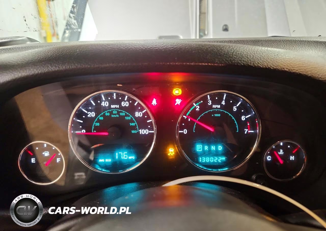 2015 Jeep Wrangler Unlimited Sahara VIN:1C4BJWEG7FL612010 - 9