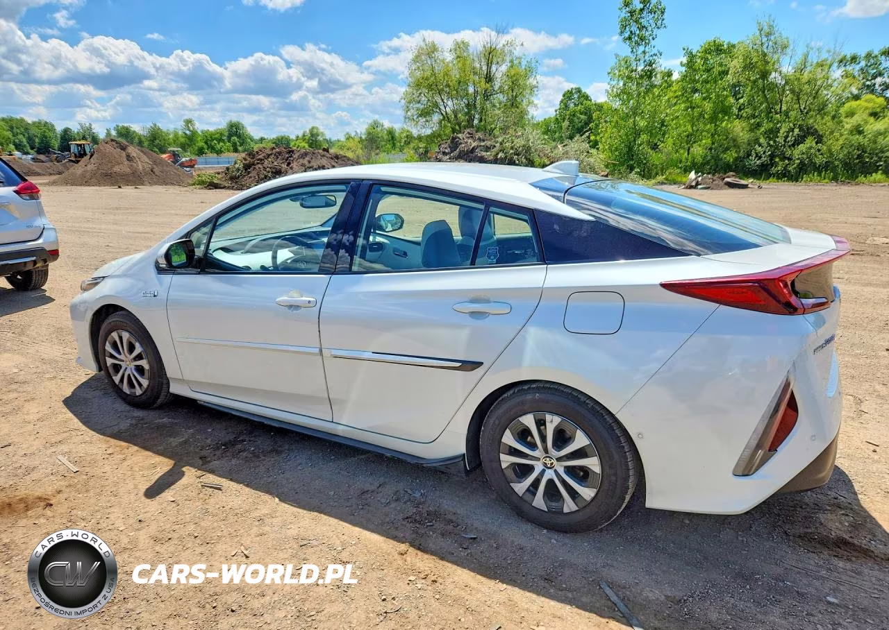 2020 Toyota Prius Prime Limited VIN:JTDKARFP4L3138237 - 2