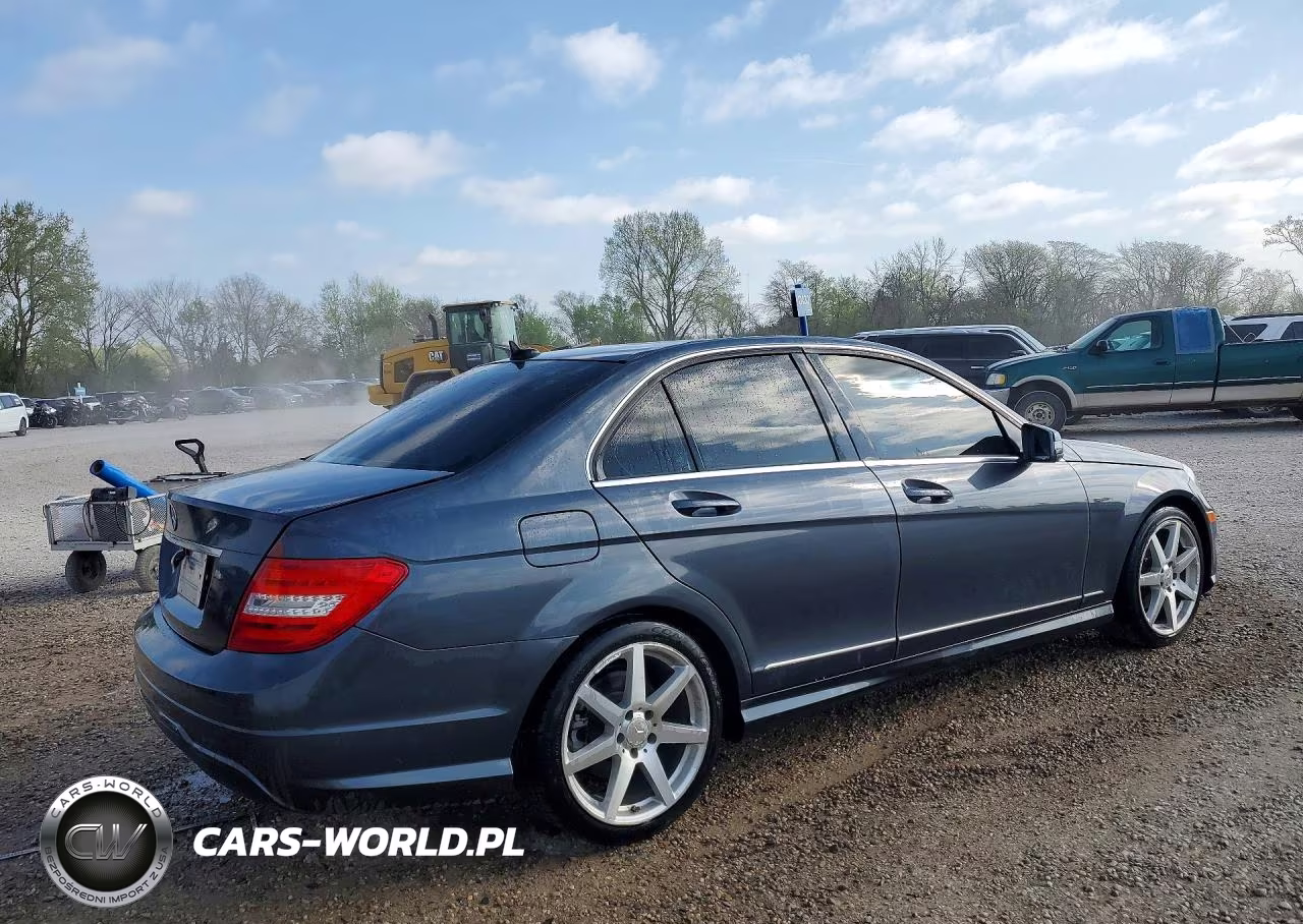 2014 Mercedes-Benz C 250 VIN:WDDGF4HB9EA955364 - 3