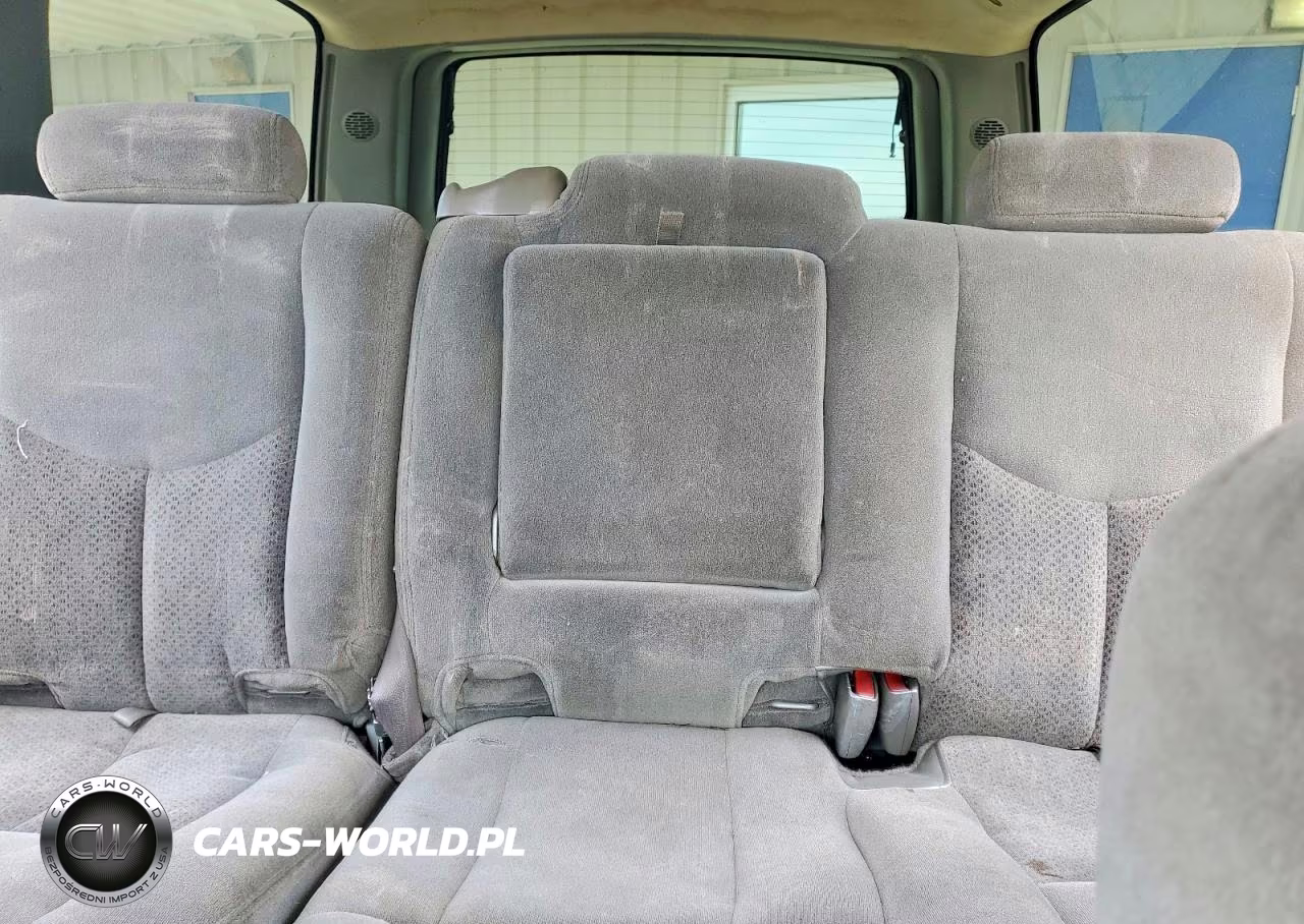 2005 Chevrolet Suburban C1500 VIN:3GNEC16Z55G235884 - 10