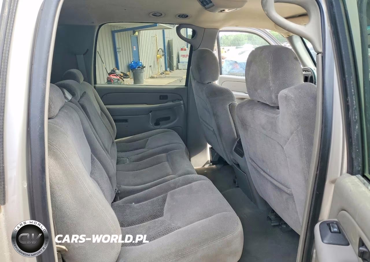 2005 Chevrolet Suburban C1500 VIN:3GNEC16Z55G235884 - 11