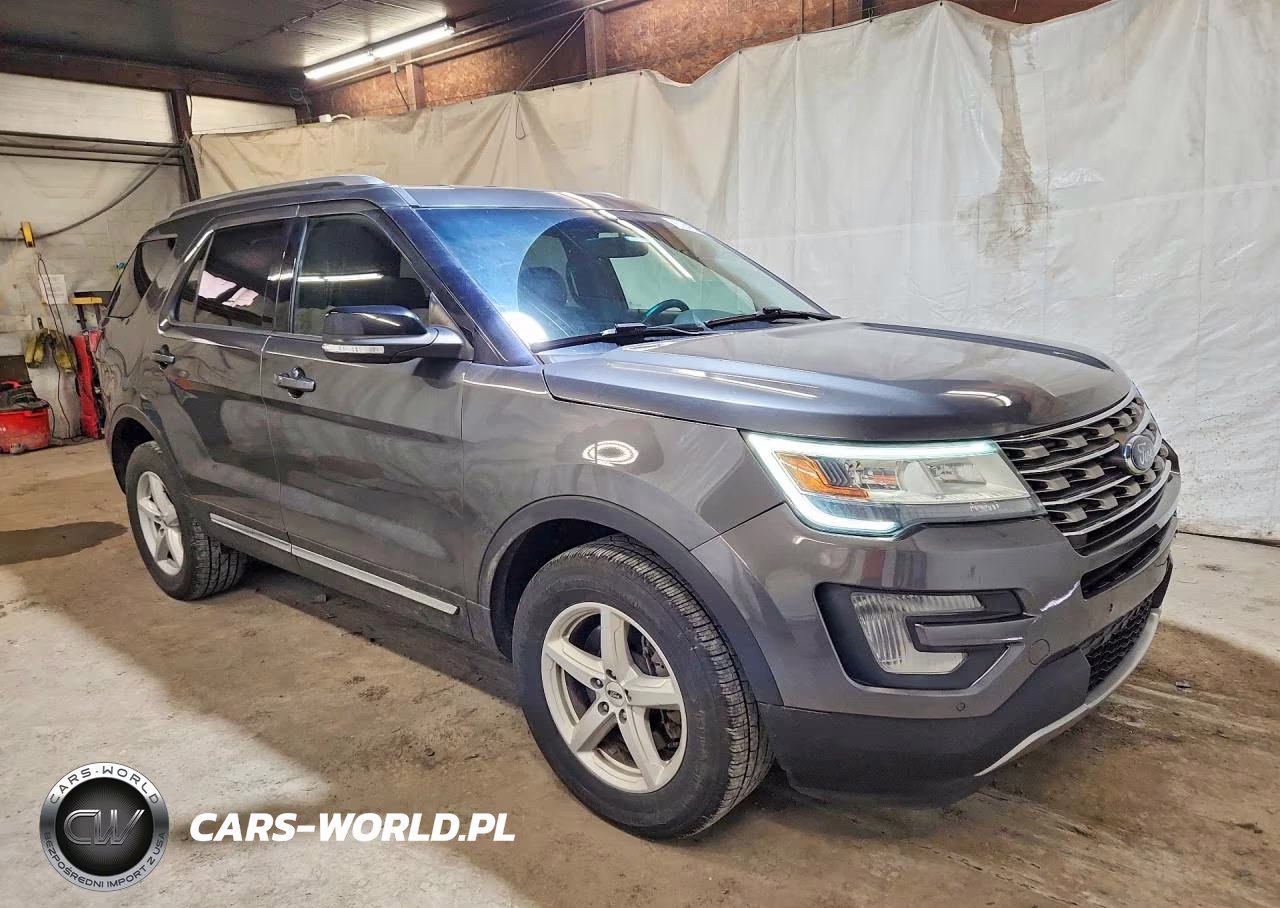 2017 Ford Explorer Xlt VIN:1FM5K8D81HGB12142 - 4
