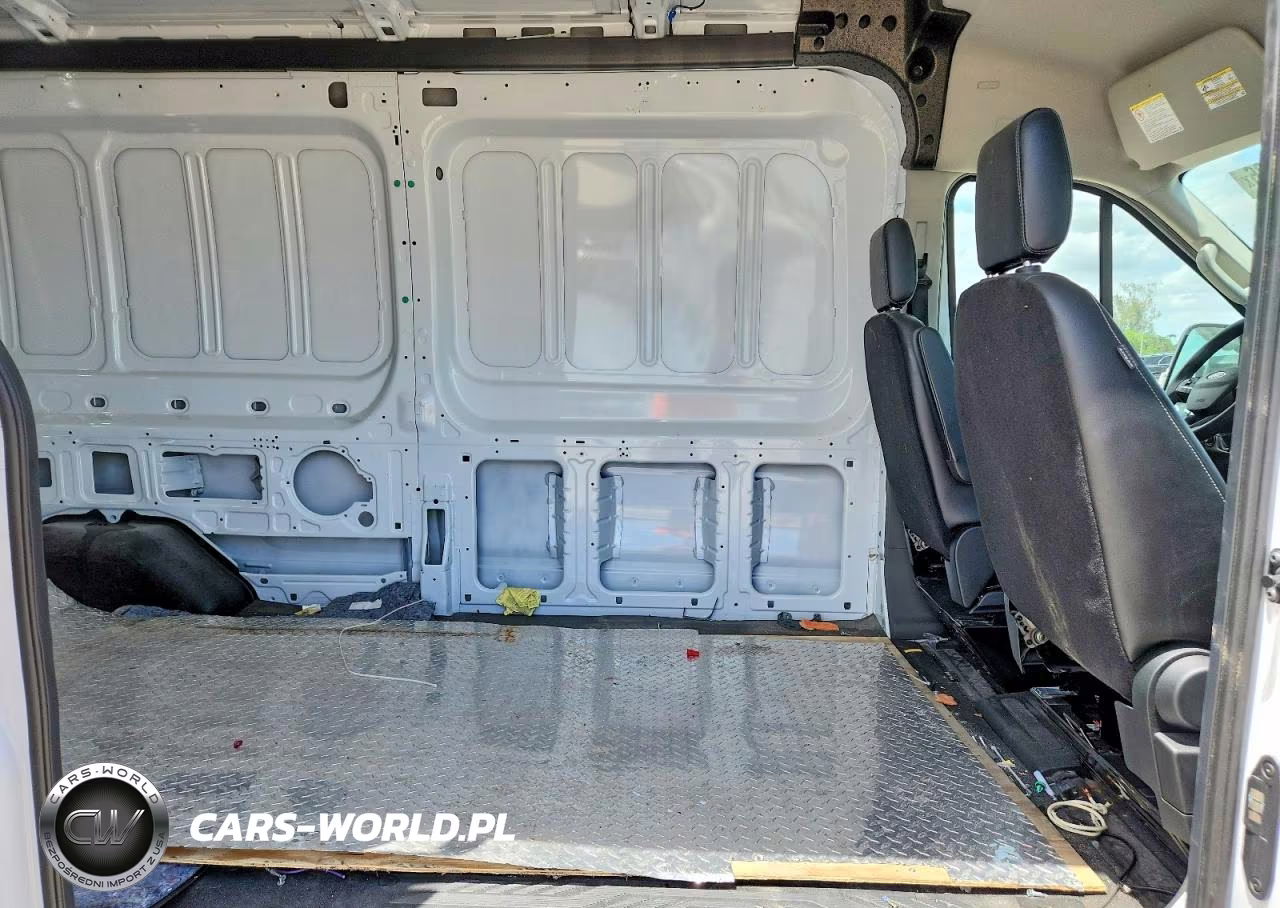 2024 Ford Transit 250 Delivery Van VIN:1FTBR1C85RKB42321 - 11