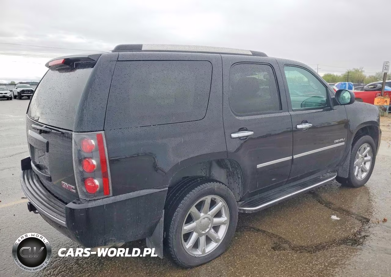 2013 GMC Yukon Denali VIN:1GKS2EEF4DR304645 - 3