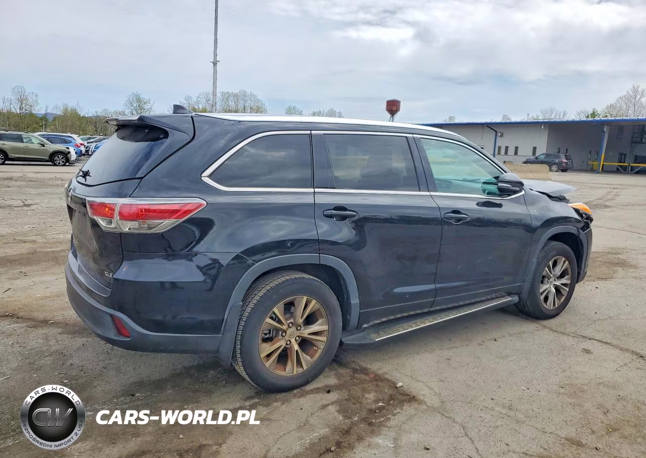 2014 Toyota Highlander Xle VIN:5TDJKRFH9ES061870 - 3